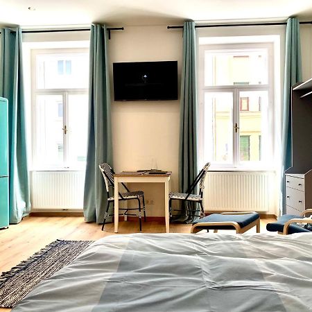Vintage Chic Studio - By Nahuen Suites Graz Exteriör bild