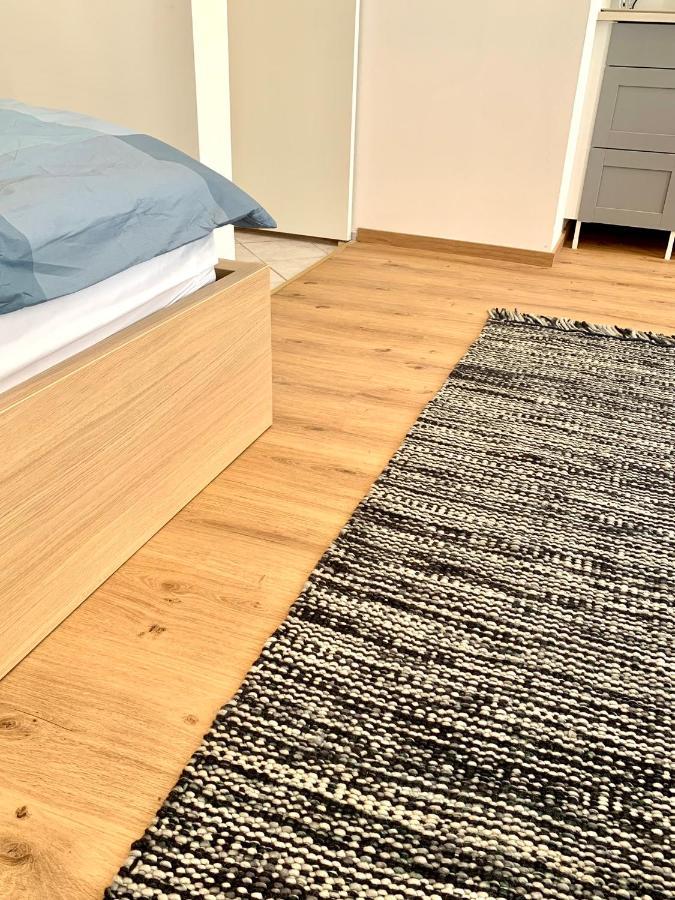 Vintage Chic Studio - By Nahuen Suites Graz Exteriör bild