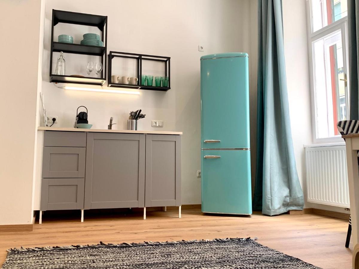 Vintage Chic Studio - By Nahuen Suites Graz Exteriör bild